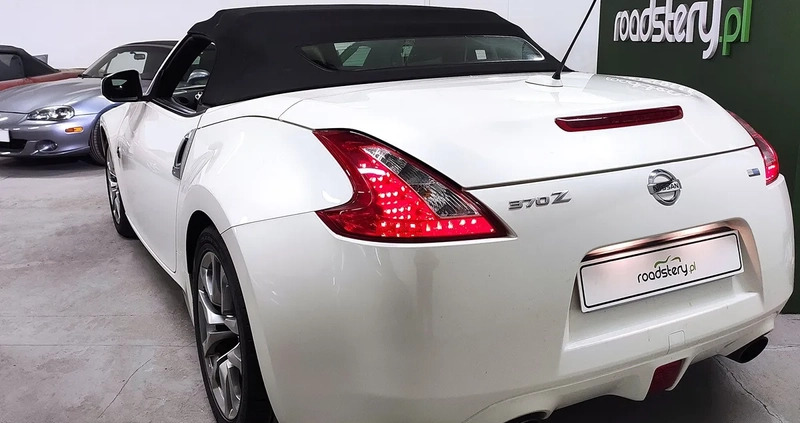 Nissan 370 Z cena 84900 przebieg: 73300, rok produkcji 2010 z Drezdenko małe 781